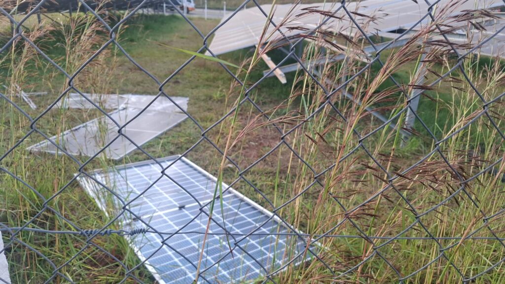 bandido tenta furtar paines solares campinas