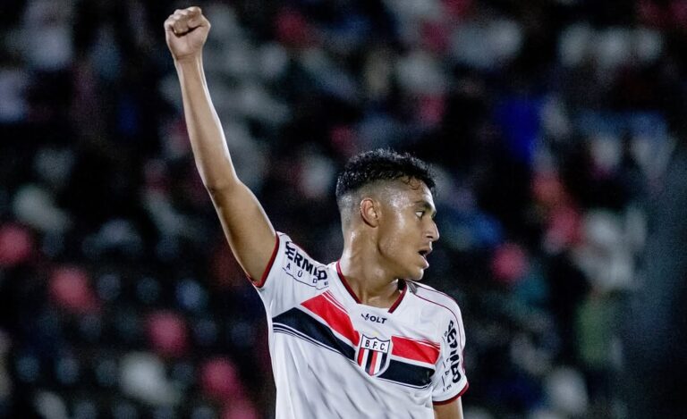 Pedro Severino recebe altar hospitalar