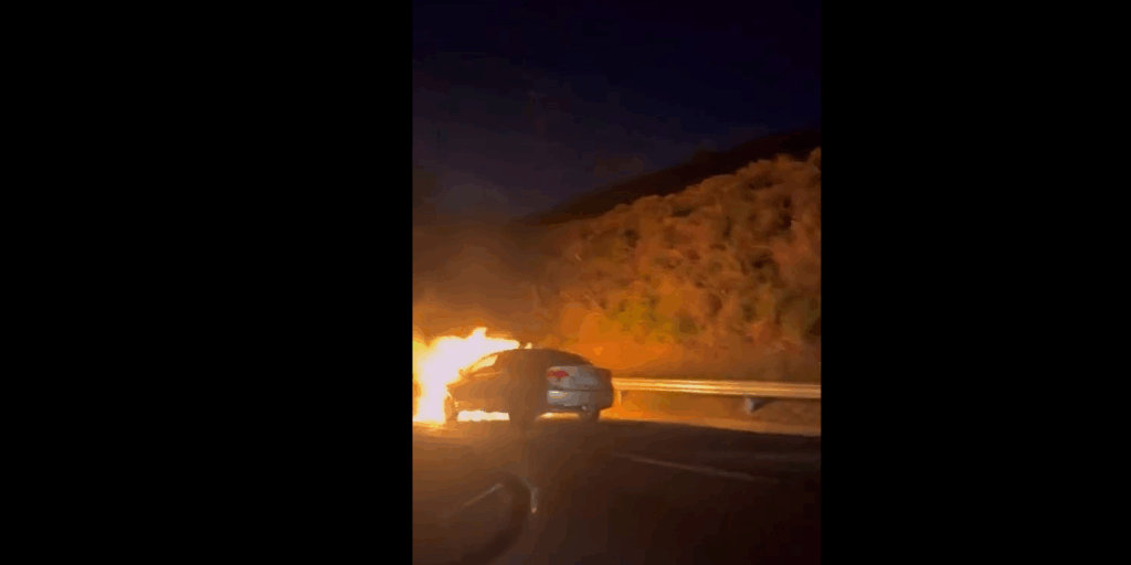 Carro pega fogo Rodovia Dom Pedro Campinas