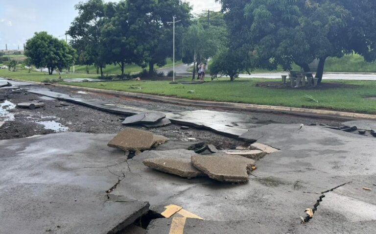 Chuva causa estragos em Americana (SP)
